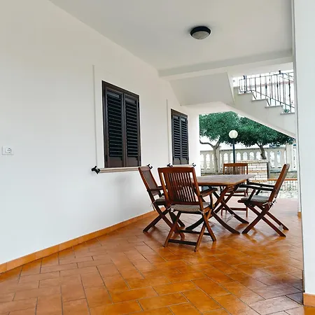 アパート Maria フォチェ・ヴァラーノ